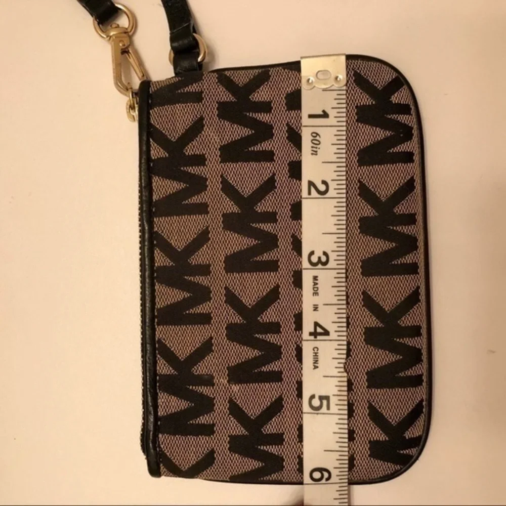 Michael kors signature mk wristlet organizer